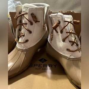 Sperry Duck Boots.  Size 7.5.  Color is Saltwater Cream.